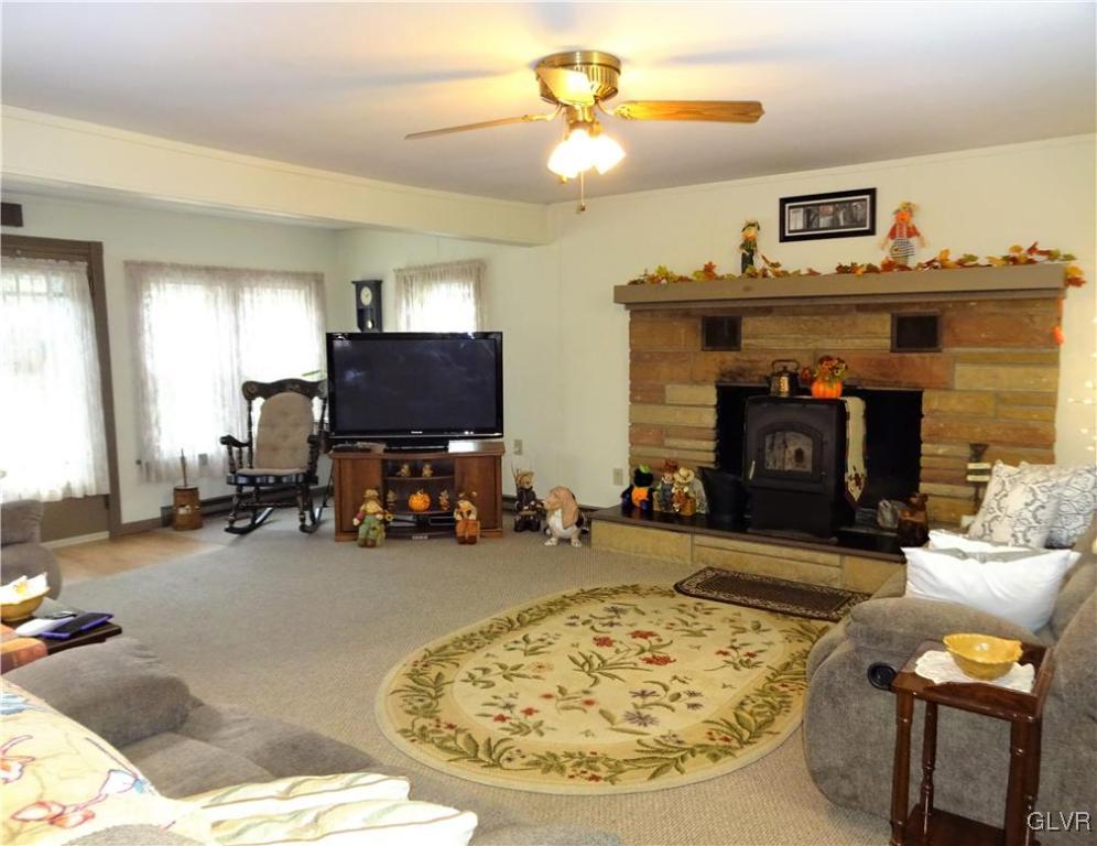 575 School Road Nazareth, PA 18064 - Photo 12 of 48 a view of a livingroom with furniture