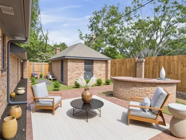 $489,000 | 1178 East Oval Drive, Athens, TX 75751