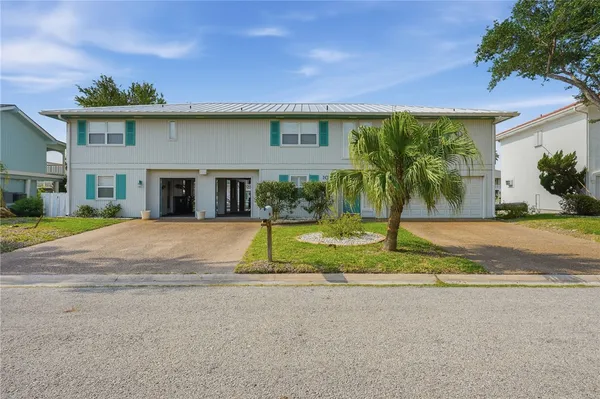 $1,200,000 | 10 Catalina Drive, Rockport, TX 78382