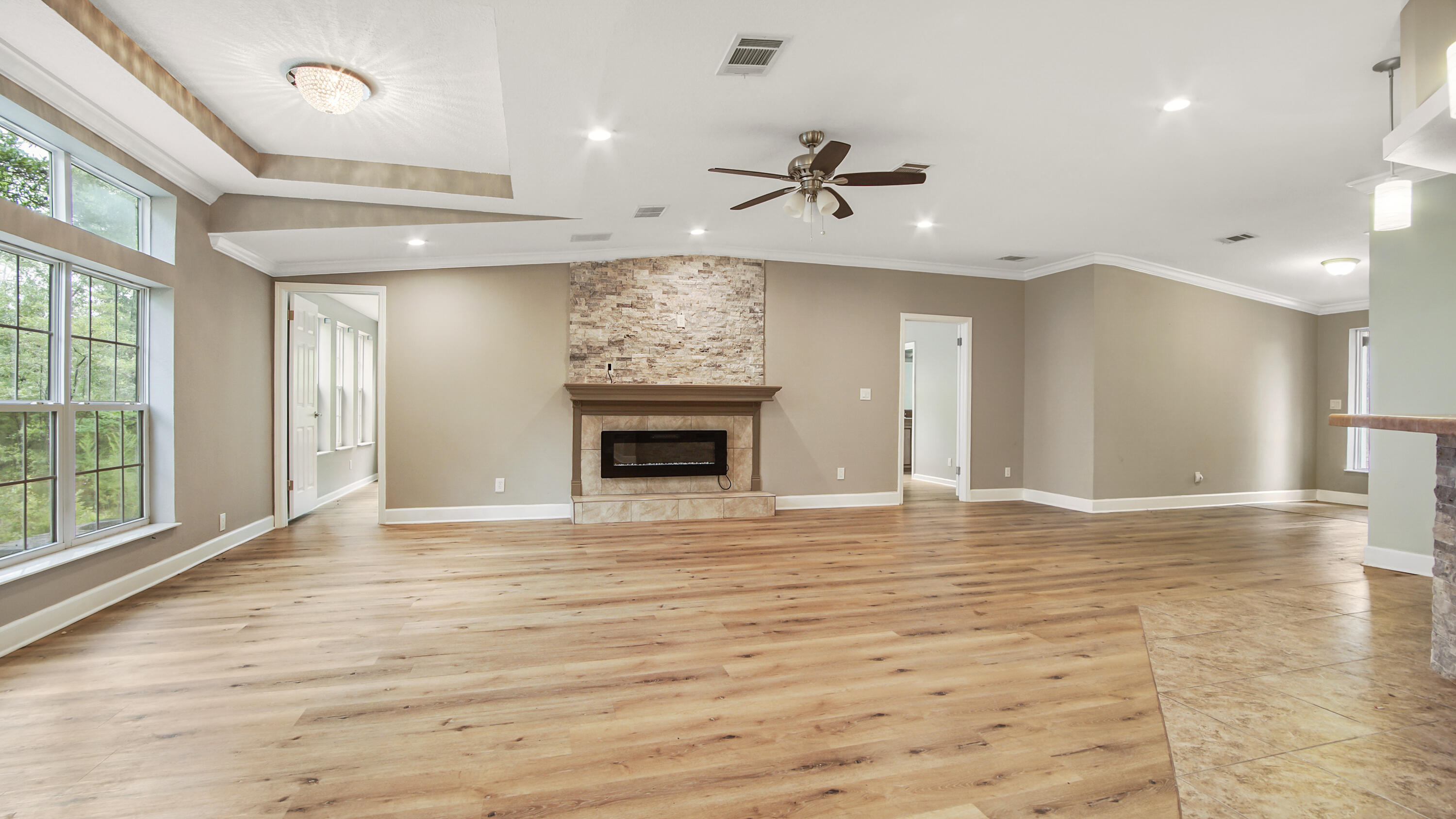 4012 Edwards Road Southport, FL 32409 - Photo 5 of 27 DSC08595