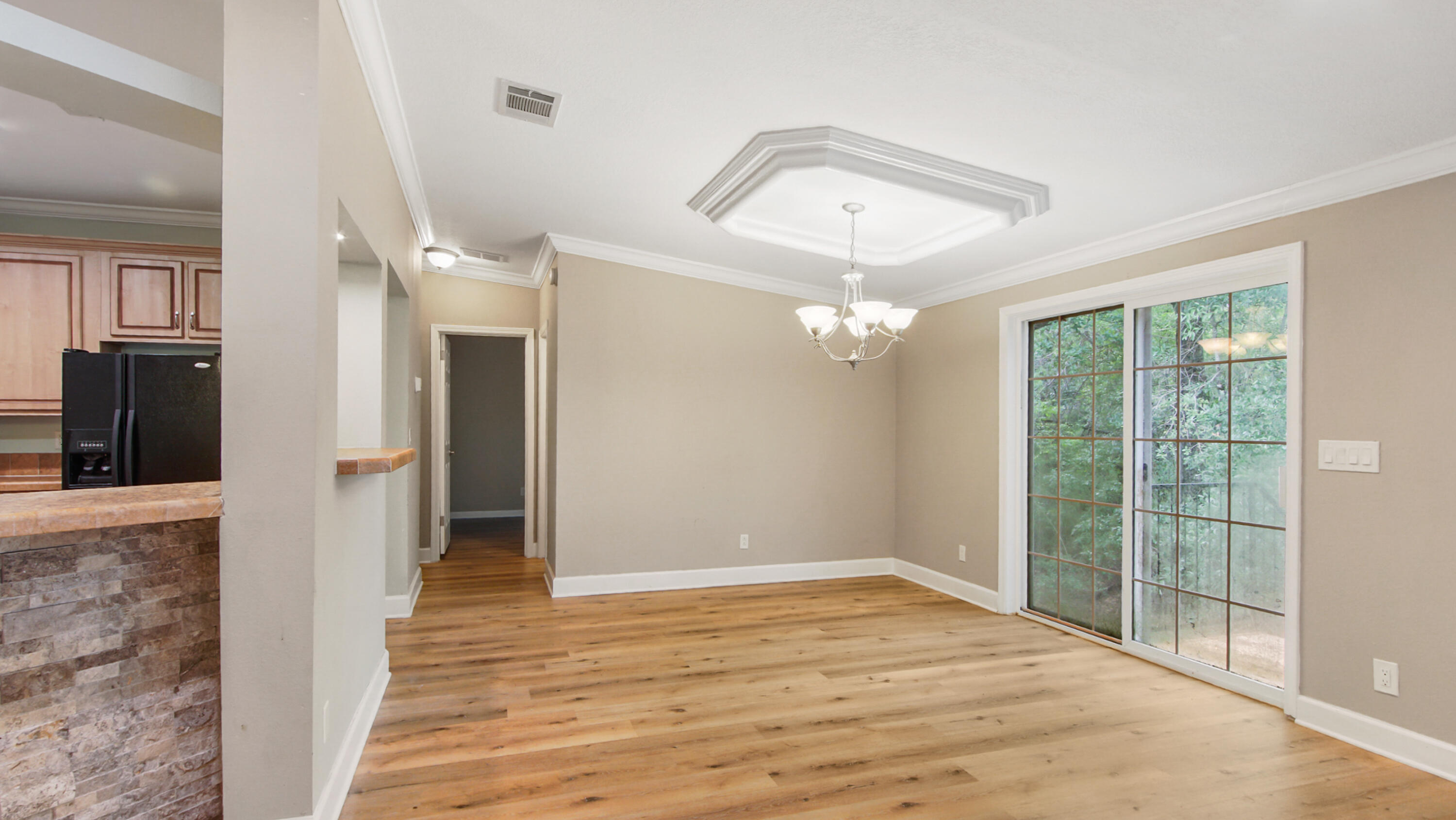 4012 Edwards Road Southport, FL 32409 - Photo 8 of 27 DSC08544