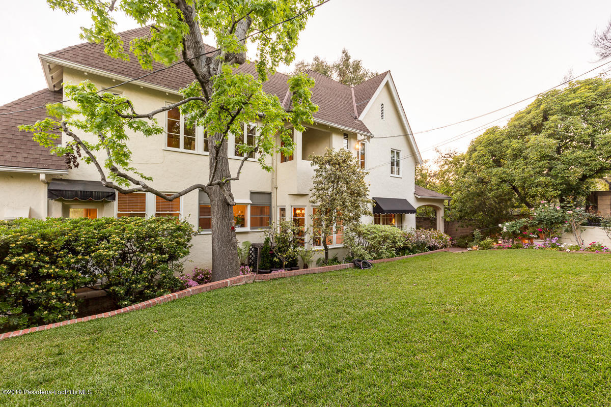 155 Club Road Pasadena, CA 91105 - Photo 2 of 50 a view of a house with a yard