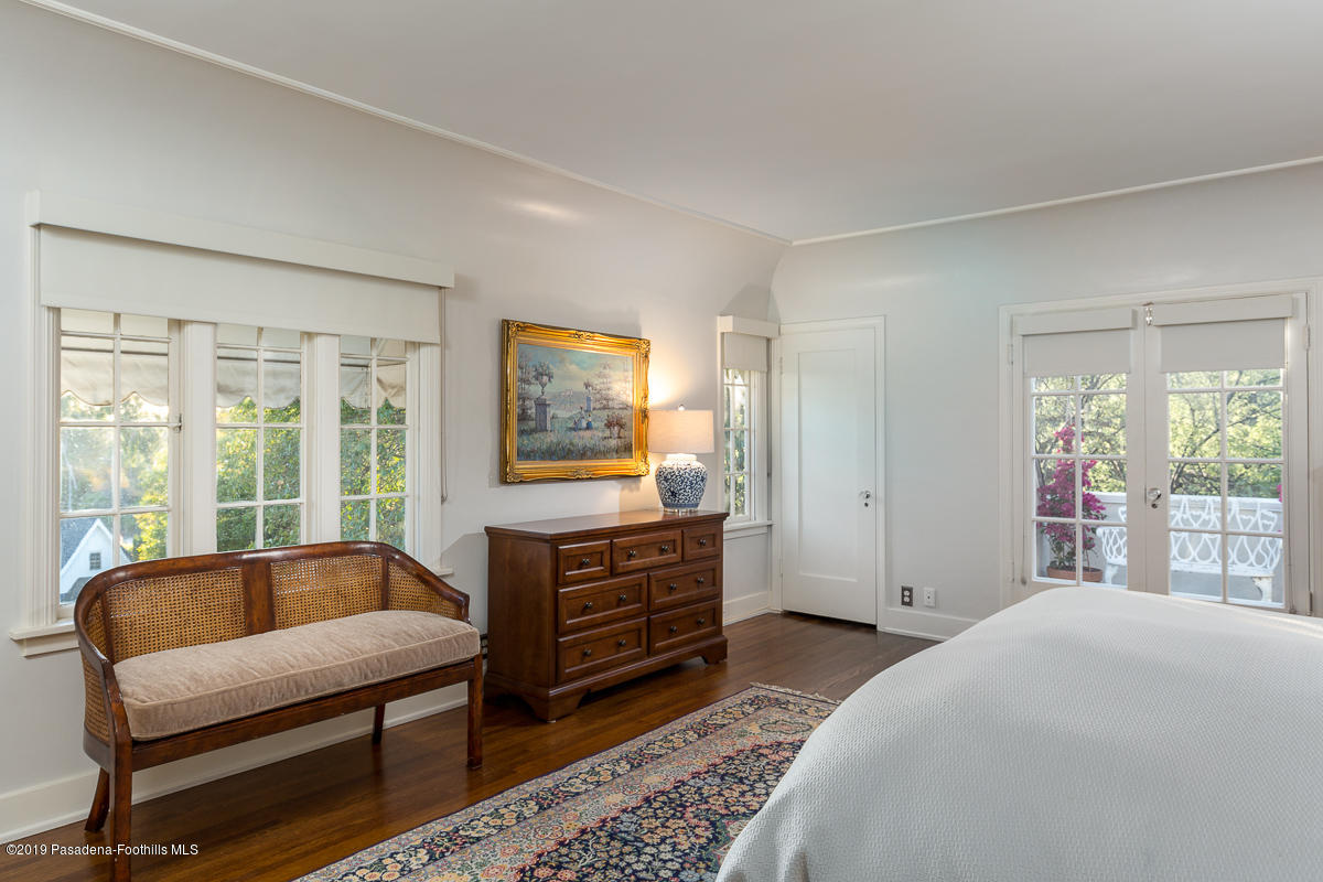 155 Club Road Pasadena, CA 91105 - Photo 32 of 50 a bedroom with a bed and a couch