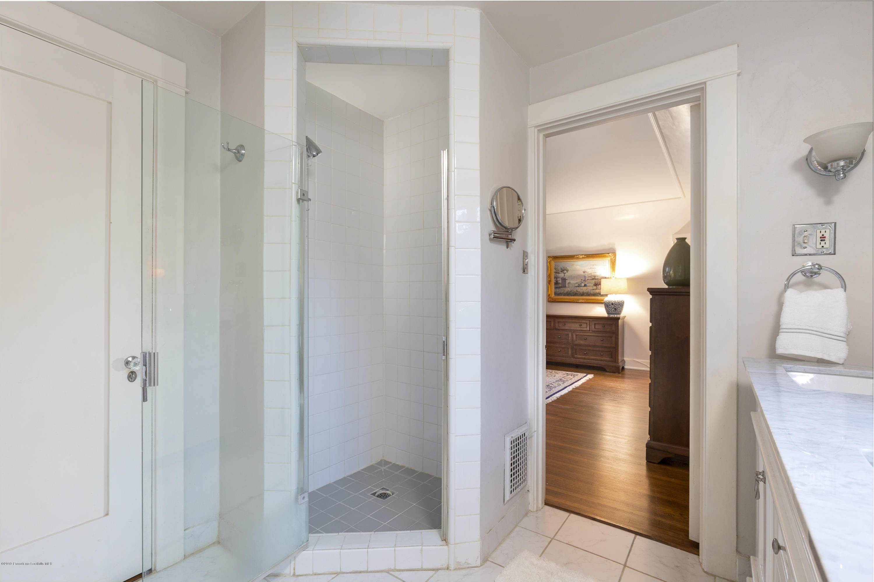 155 Club Road Pasadena, CA 91105 - Photo 36 of 50 a view of a bathroom from a hallway