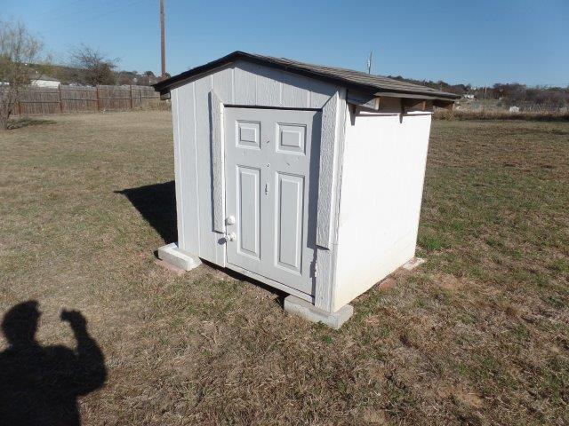 178 Valley Lake Lane Springtown, TX 76082 - Photo 19 of 25 a front view of a house with lake view