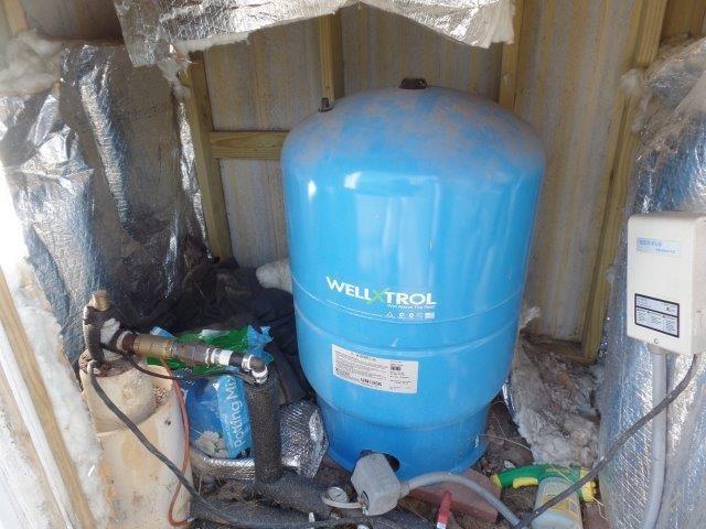 178 Valley Lake Lane Springtown, TX 76082 - Photo 20 of 25 a view of entryway