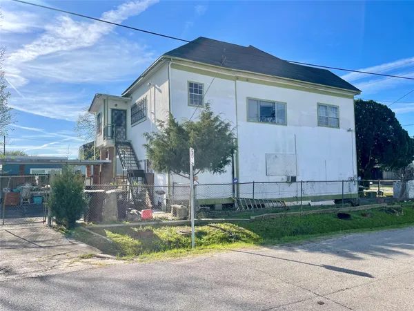 $399,000 | 3601 Engelke Street, Houston, TX 77003