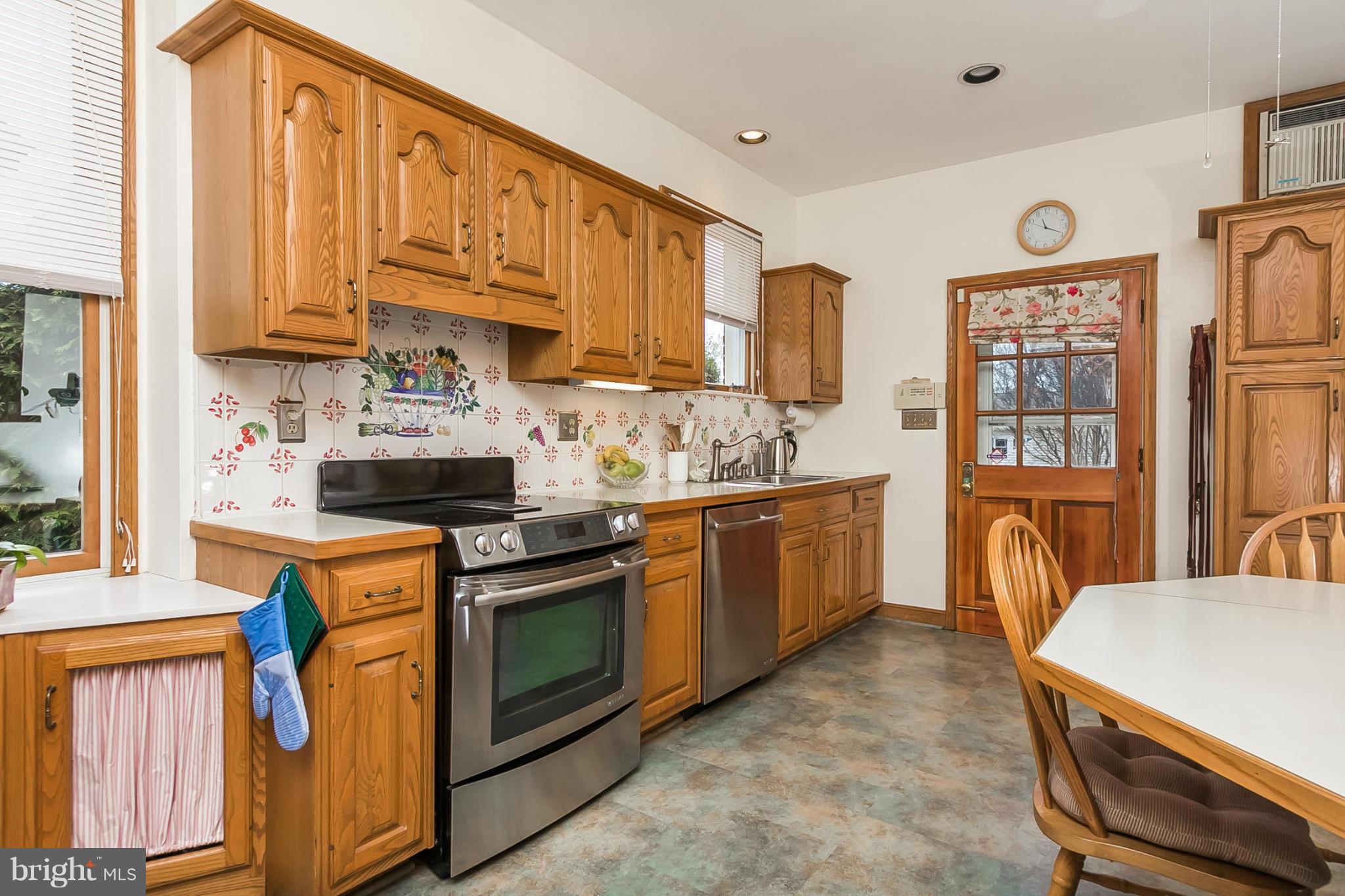 3 Wendover Road Baltimore, MD 21218 - Photo 7 of 30 Kitchen