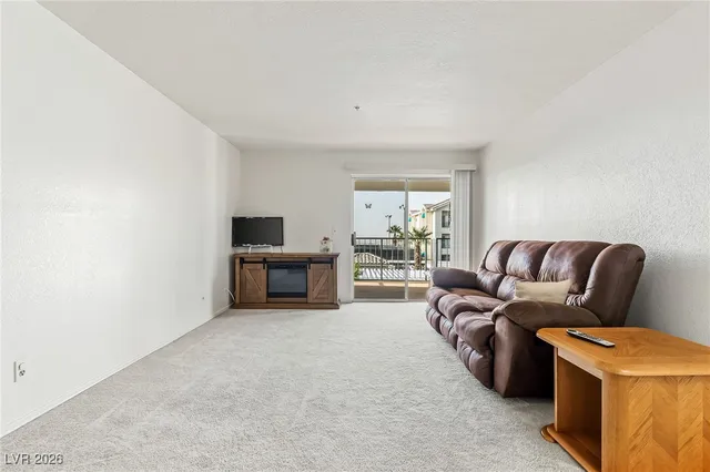 $172,000 | 3550 Bay Sands Drive, Unit 2037, Laughlin, NV 89029