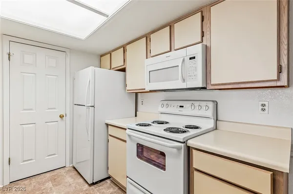 $155,000 | 3550 Bay Sands Drive, Unit 2037, Laughlin, NV 89029