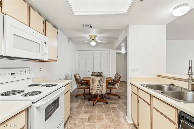 $172,000 | 3550 Bay Sands Drive, Unit 2037, Laughlin, NV 89029