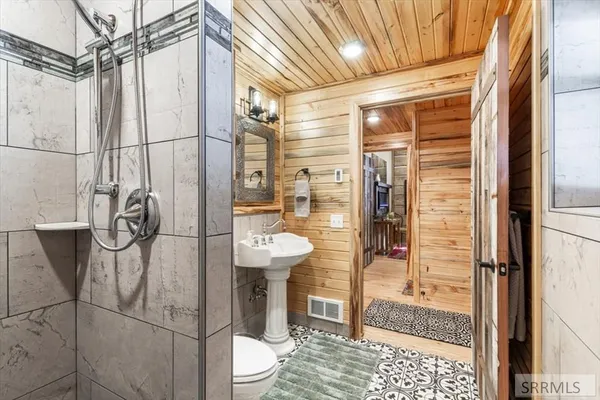 $969,000 | 4193 Lone Pine Street, Island Park, ID 83429