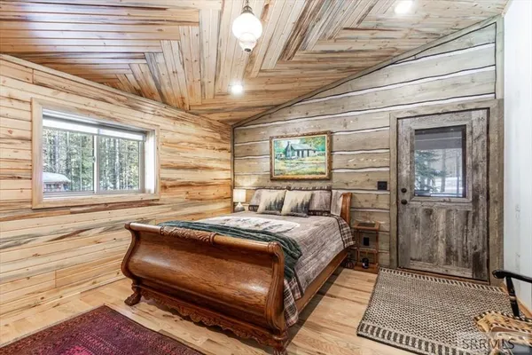 $969,000 | 4193 Lone Pine Street, Island Park, ID 83429