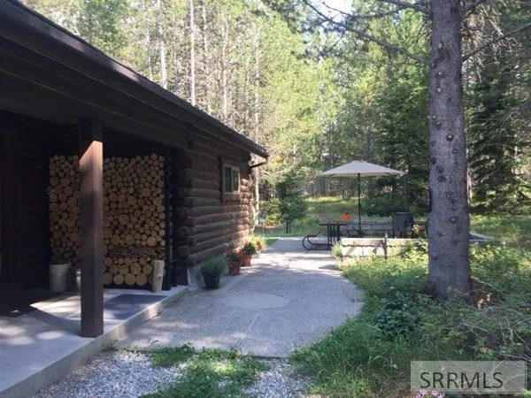 $969,000 | 4193 Lone Pine Street, Island Park, ID 83429