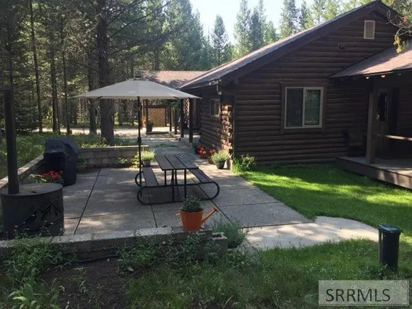 $969,000 | 4193 Lone Pine Street, Island Park, ID 83429