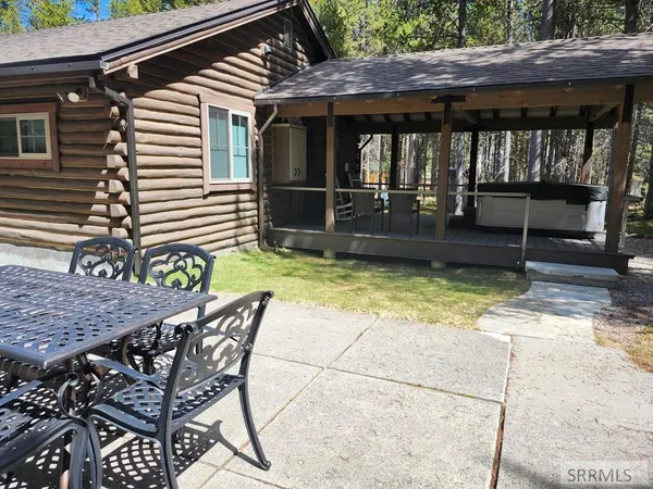 $969,000 | 4193 Lone Pine Street, Island Park, ID 83429