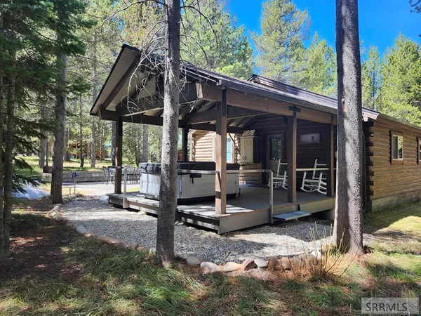 $969,000 | 4193 Lone Pine Street, Island Park, ID 83429