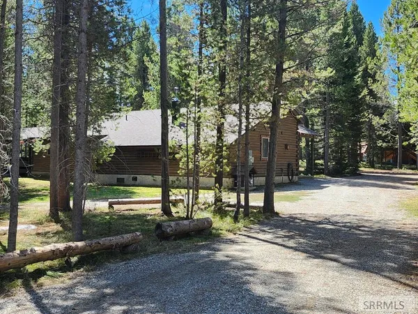 $969,000 | 4193 Lone Pine Street, Island Park, ID 83429