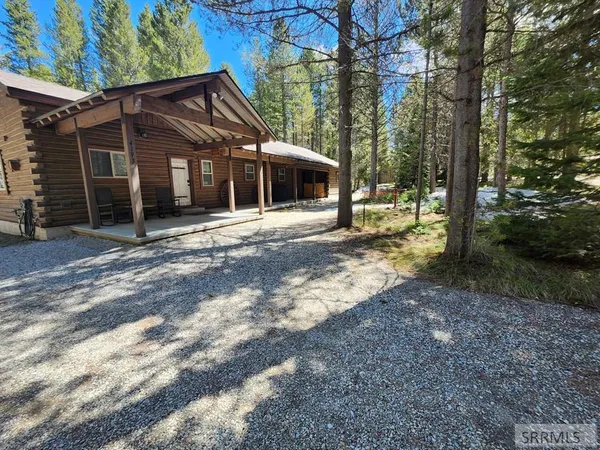 $969,000 | 4193 Lone Pine Street, Island Park, ID 83429