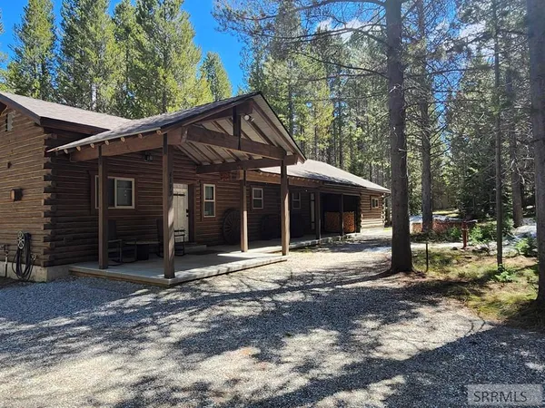 $969,000 | 4193 Lone Pine Street, Island Park, ID 83429