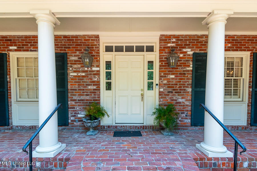 9 Adam Circle Natchez, MS 39120 - Photo 12 of 61 AdamsCircle_LowRes-35