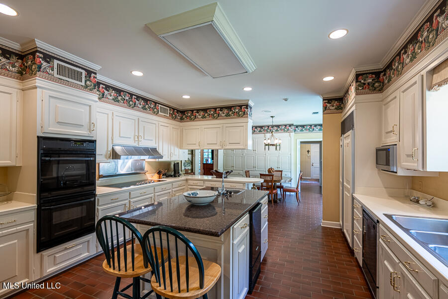 9 Adam Circle Natchez, MS 39120 - Photo 20 of 61 AdamsCircle_LowRes-20