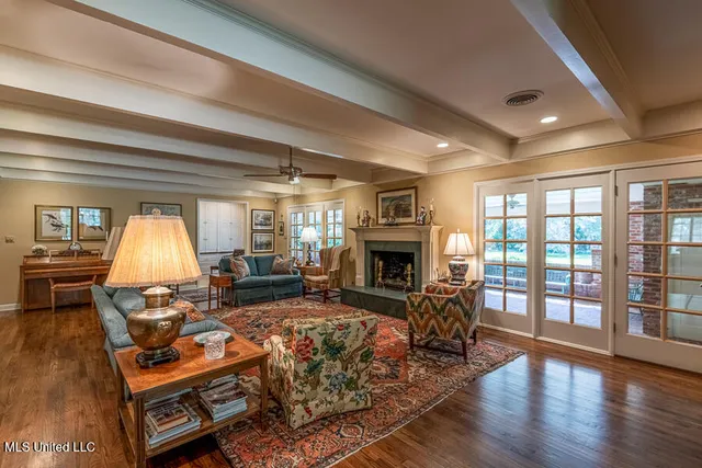 $695,000 | 9 Adam Circle, Natchez, MS 39120