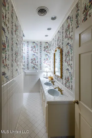 $695,000 | 9 Adam Circle, Natchez, MS 39120