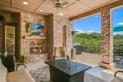 $1,695,000 | 1016 SANTALUZ Path, Austin, TX 78732