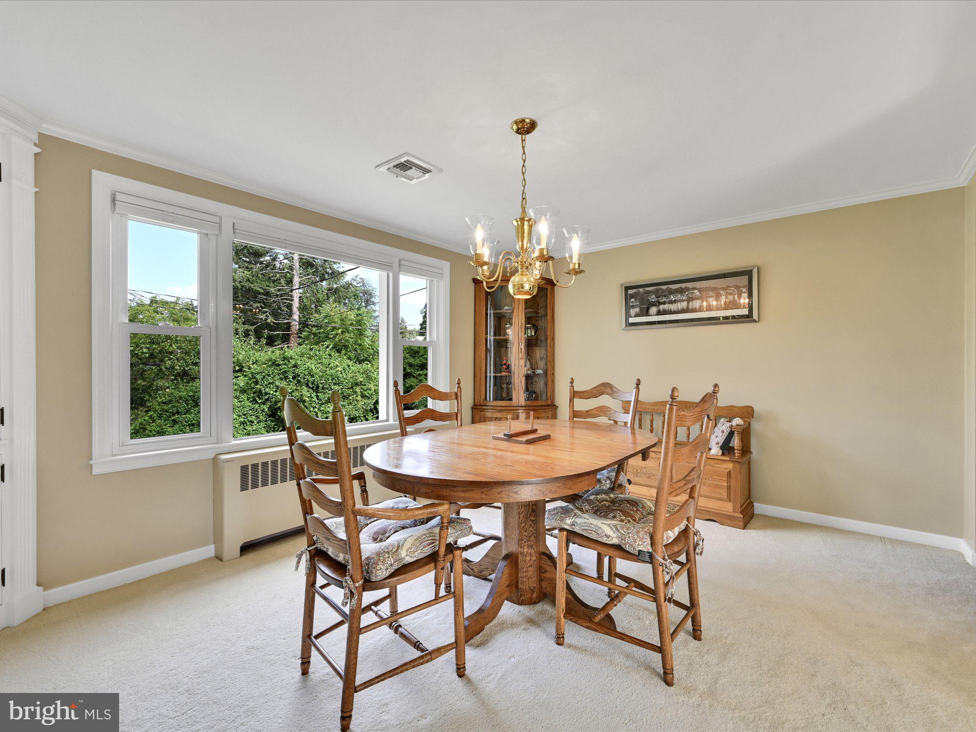1351 Stratford Road York, PA 17403 - Photo 9 of 28 Gallery Image 9