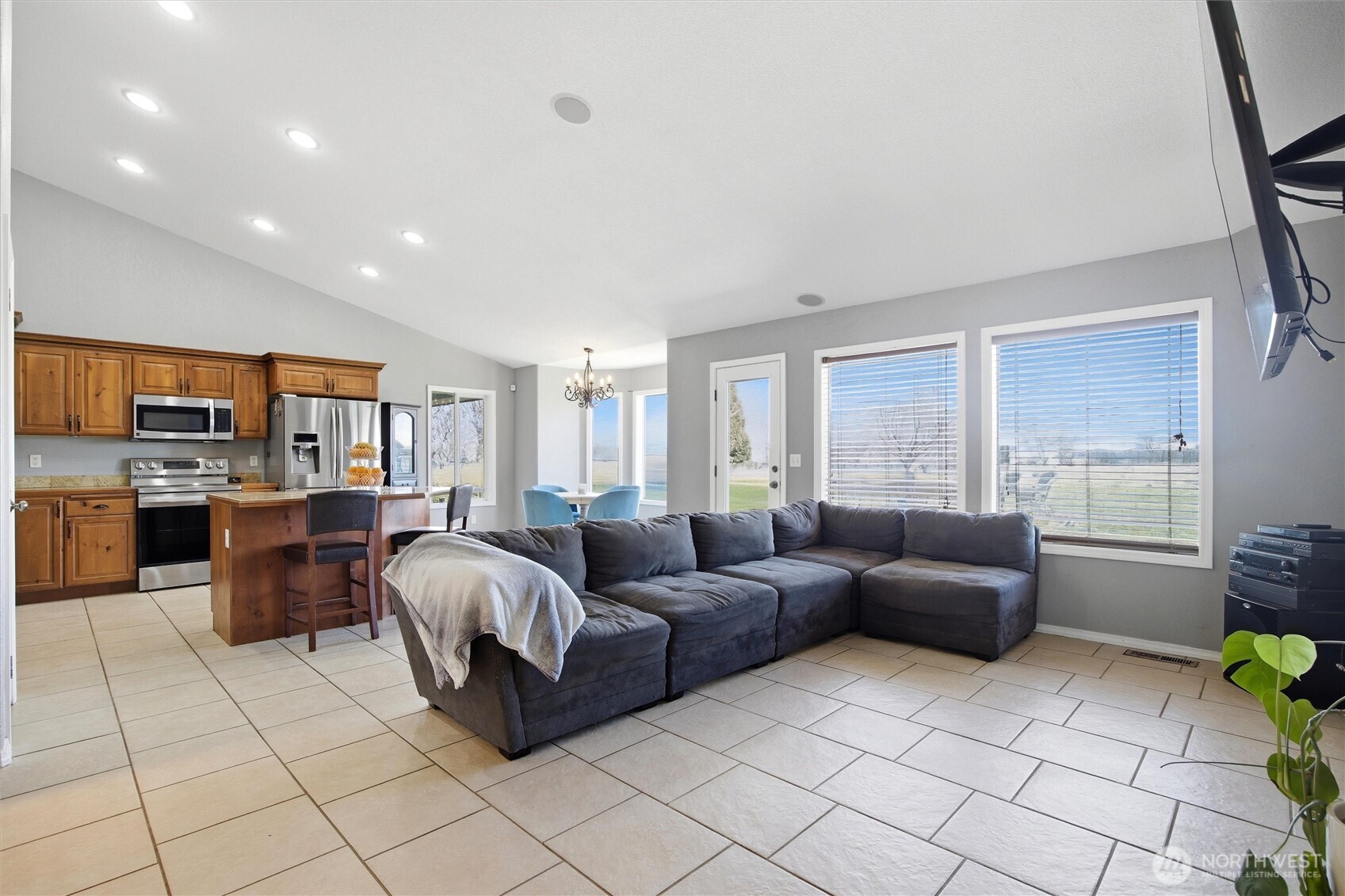 3988 East Euclid Road Mabton, WA 98935 - Photo 13 of 30