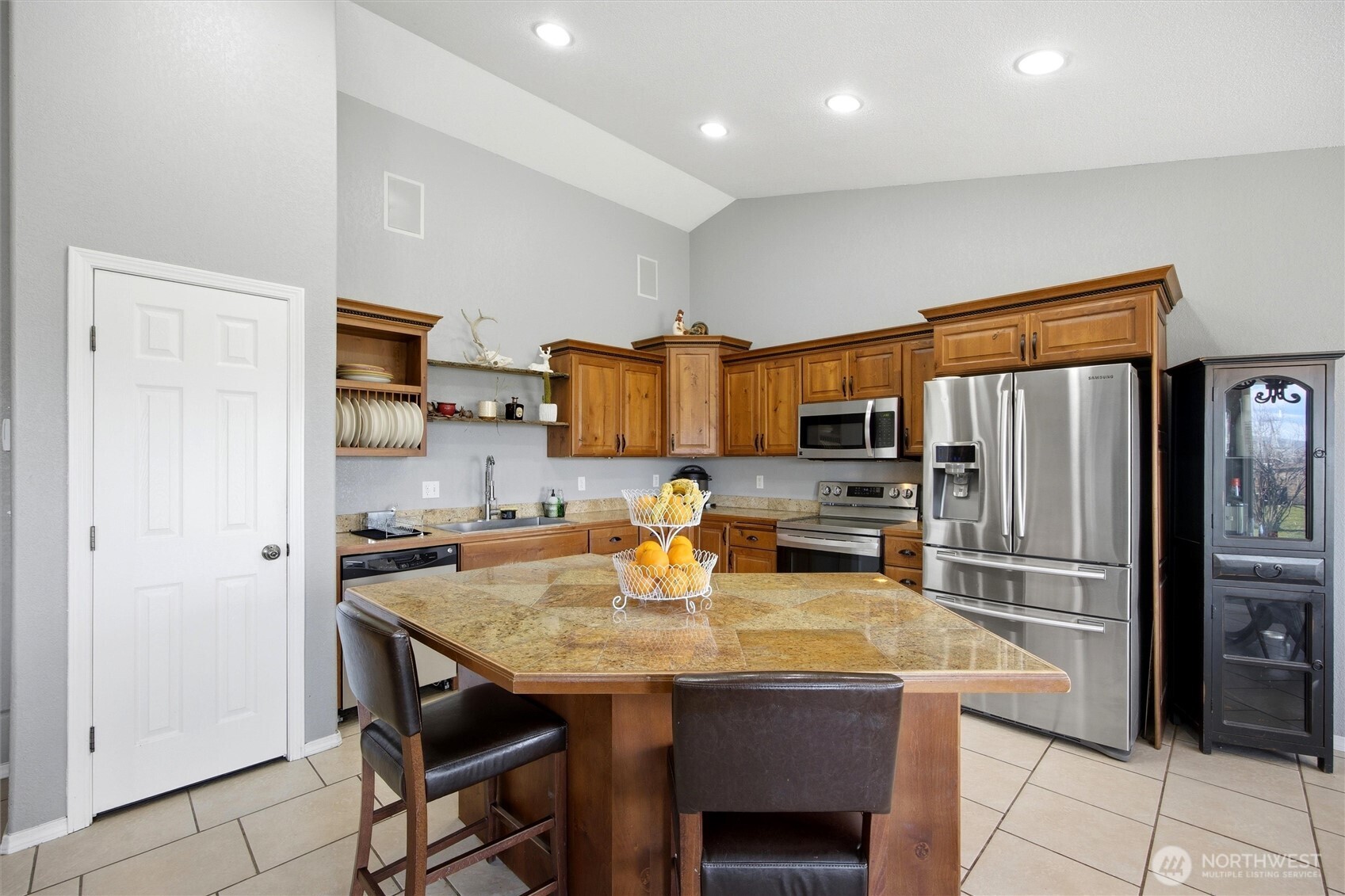 3988 East Euclid Road Mabton, WA 98935 - Photo 17 of 30