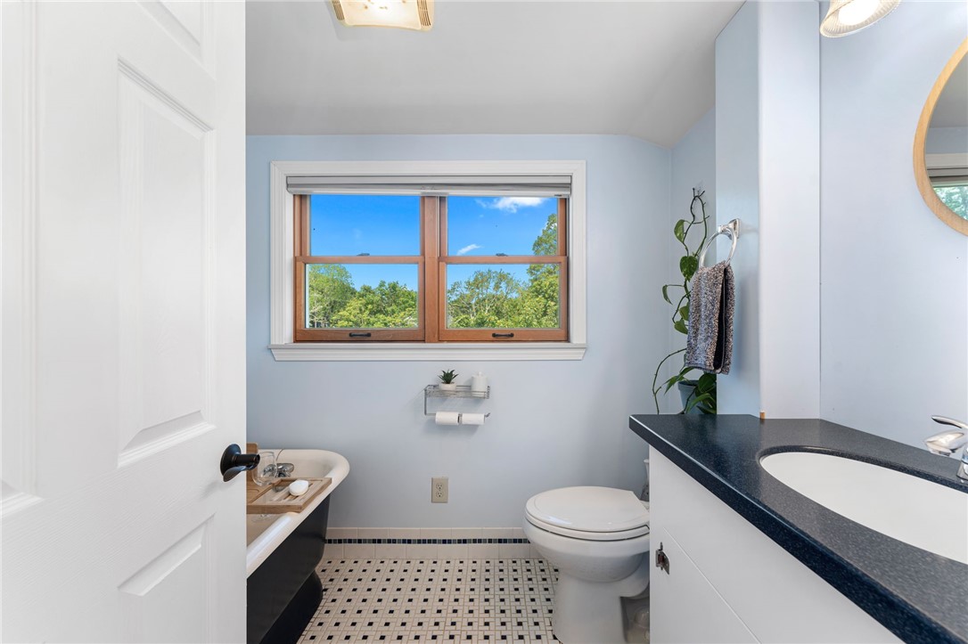 162 Church Street Westerly, RI 02808 - Photo 19 of 48
