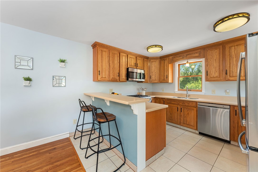 162 Church Street Westerly, RI 02808 - Photo 24 of 48