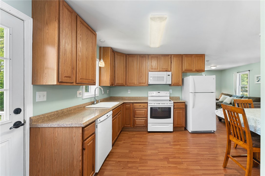 162 Church Street Westerly, RI 02808 - Photo 31 of 48