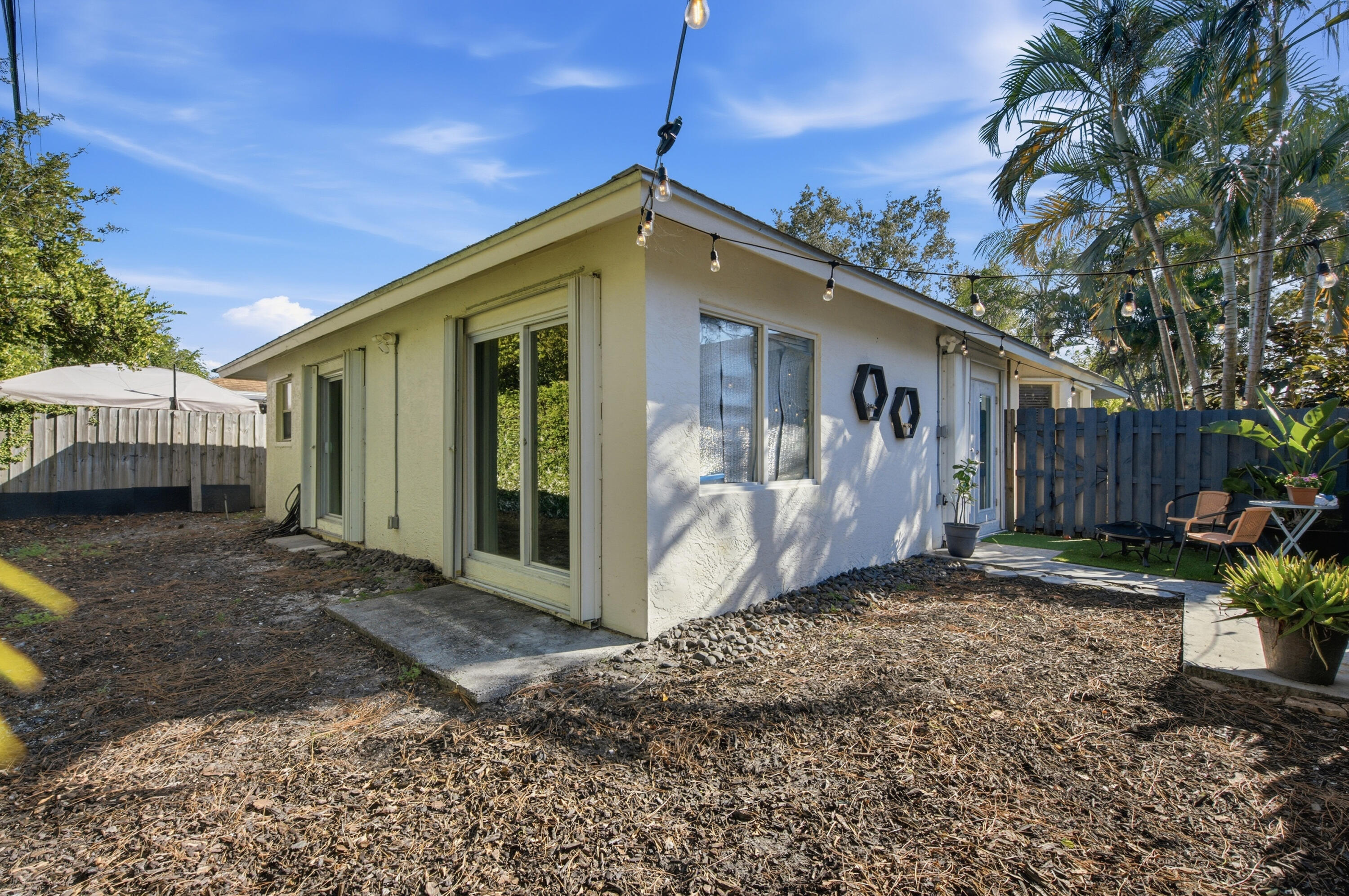 1105 Cherokee Street Jupiter, FL 33458 - Photo 25 of 31 1105_Cherokee_St_028