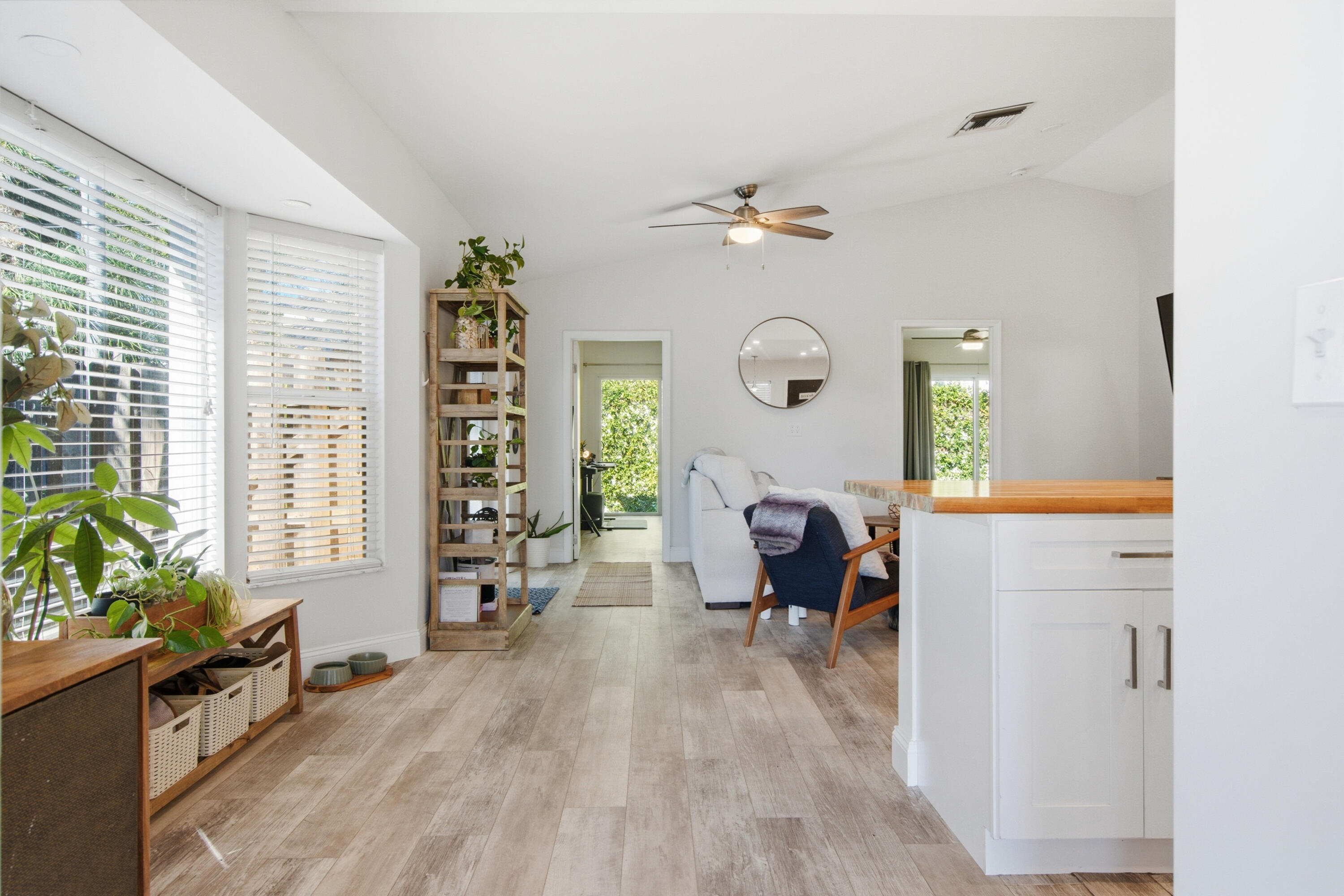 1105 Cherokee Street Jupiter, FL 33458 - Photo 6 of 31 1105_Cherokee_St_010