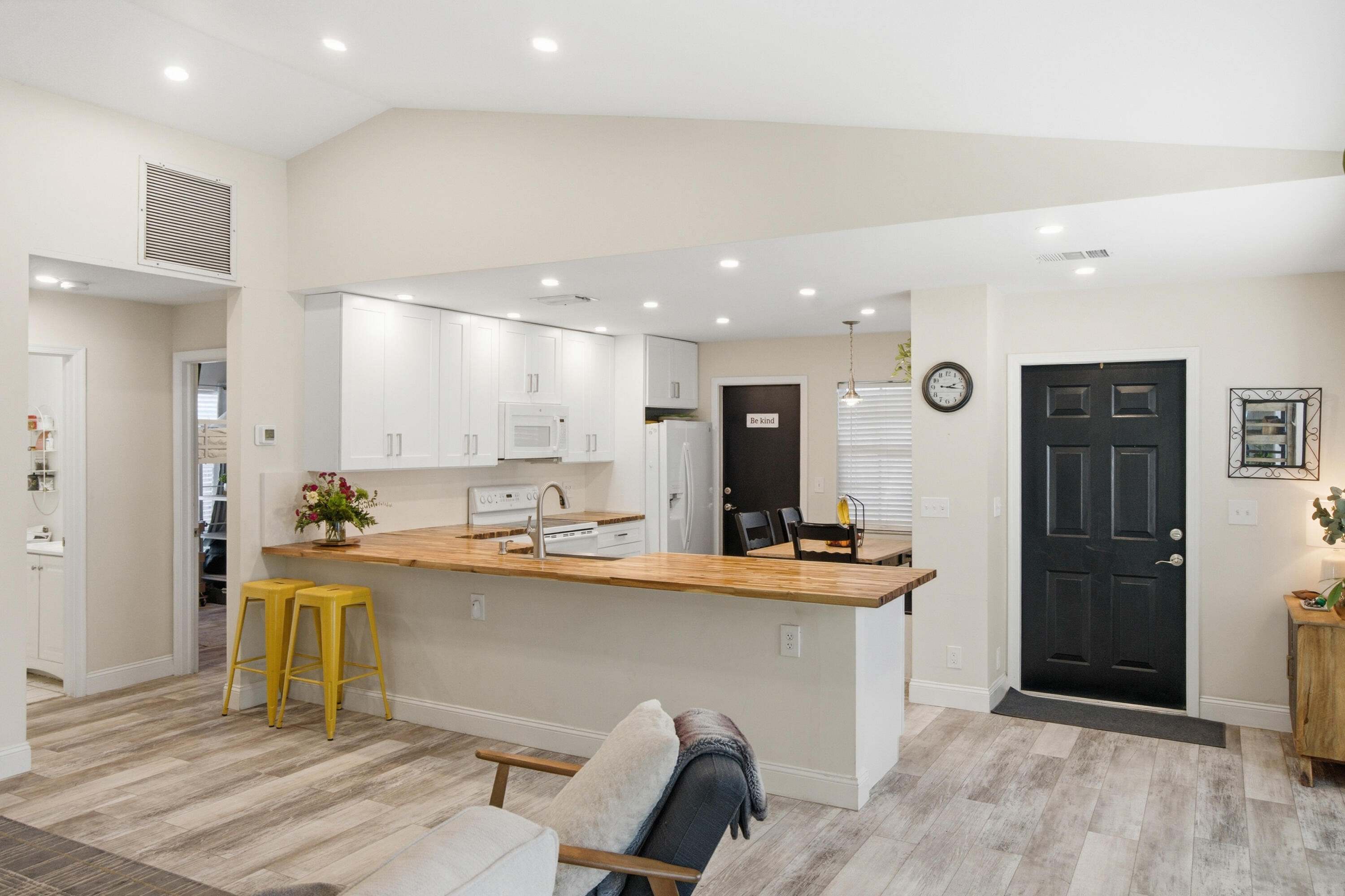 1105 Cherokee Street Jupiter, FL 33458 - Photo 7 of 31 1105_Cherokee_St_011