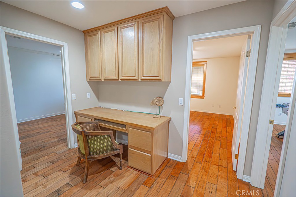 28419 Hidden Hills Drive Saugus, CA 91390 - Photo 47 of 60 a room with a table and chairs