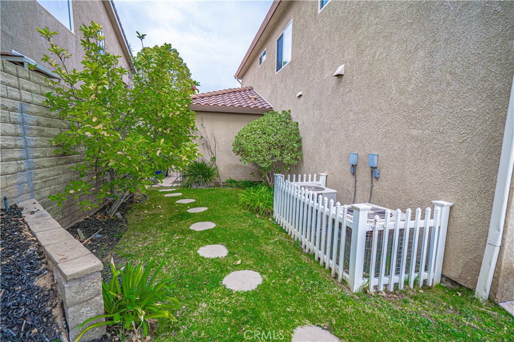 28419 Hidden Hills Drive Saugus, CA 91390 - Photo 56 of 60 a view of a yard with plants