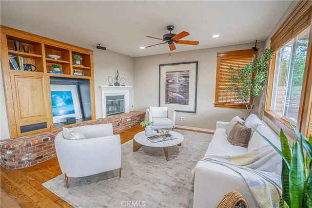 $1,125,000 | 28419 Hidden Hills Drive, Saugus, CA 91390