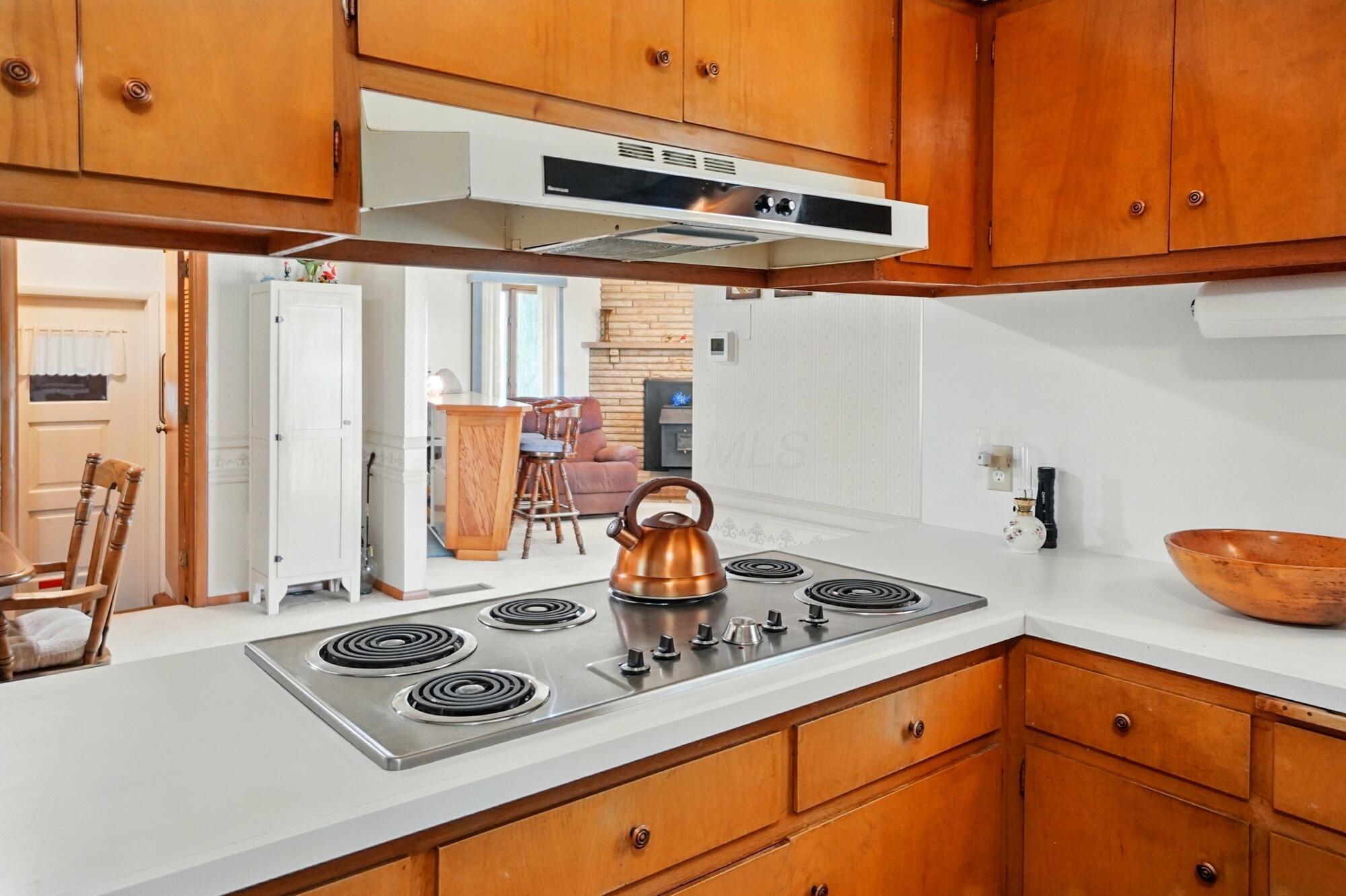 8430 Patterson Road Hilliard, OH 43026 - Photo 27 of 88 6 burner electric cooktop