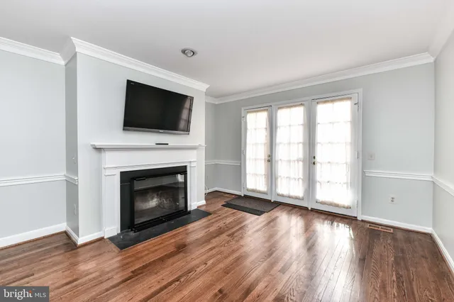 $4,100 | 1121 Portner Road, Alexandria, VA 22314