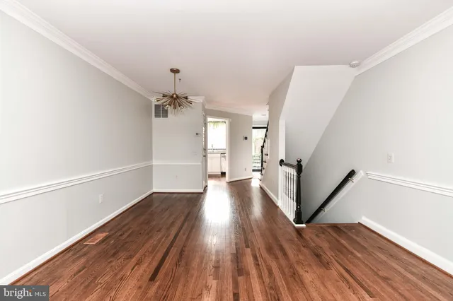 $4,100 | 1121 Portner Road, Alexandria, VA 22314