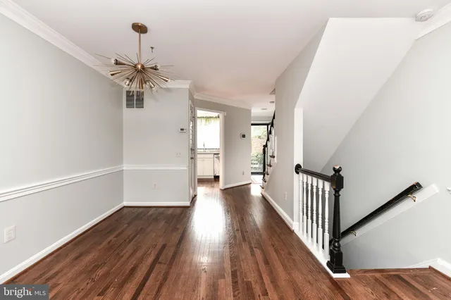$4,100 | 1121 Portner Road, Alexandria, VA 22314