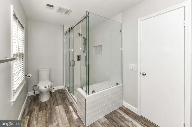 $4,100 | 1121 Portner Road, Alexandria, VA 22314