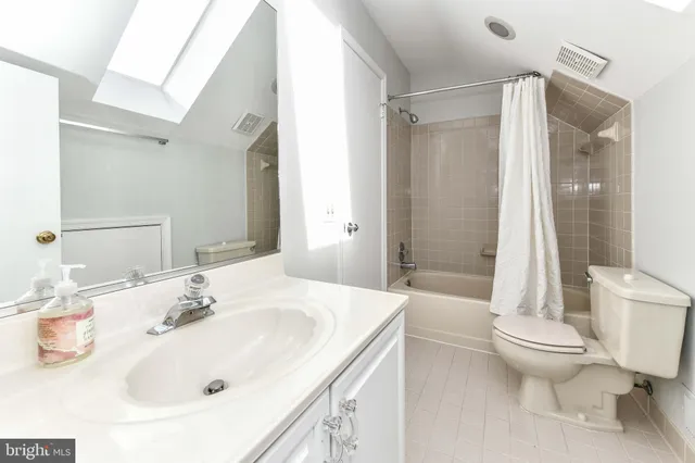 $4,100 | 1121 Portner Road, Alexandria, VA 22314