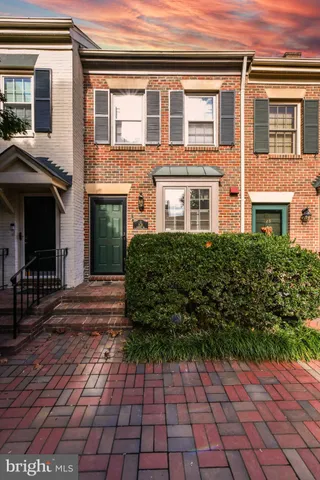 $4,100 | 1121 Portner Road, Alexandria, VA 22314