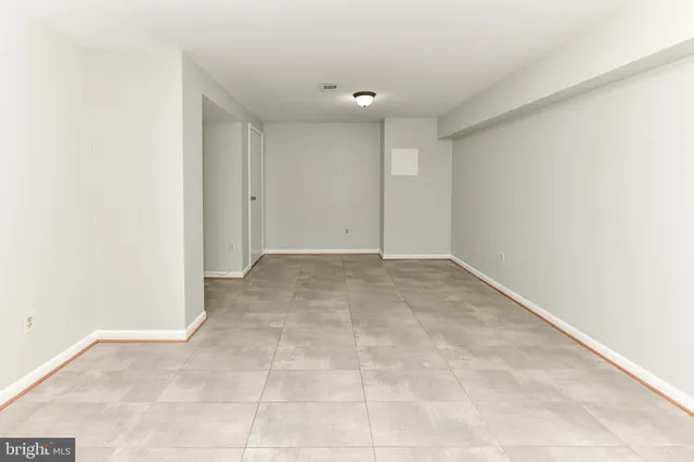 $4,100 | 1121 Portner Road, Alexandria, VA 22314