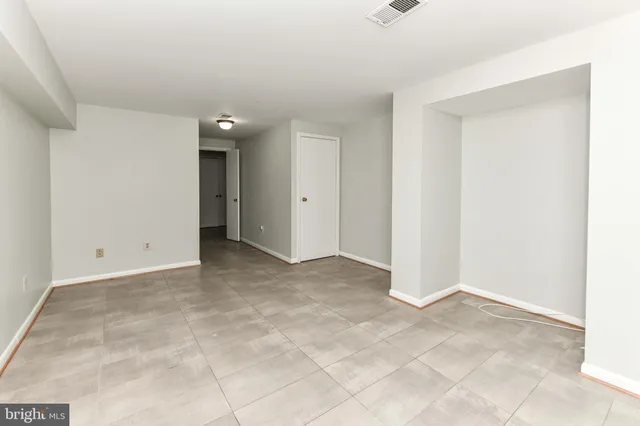 $4,100 | 1121 Portner Road, Alexandria, VA 22314